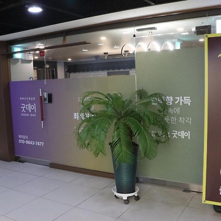 Goodday Jjimjilbang Hotel Incheon Exterior foto